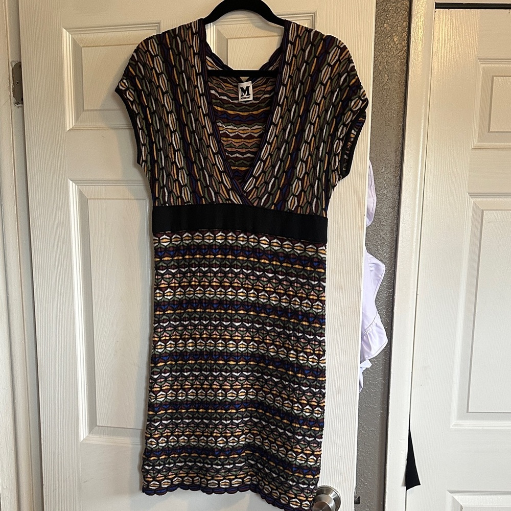 M by Missoni Black and Pink Sheath Dress V-Neck Short Sleeve